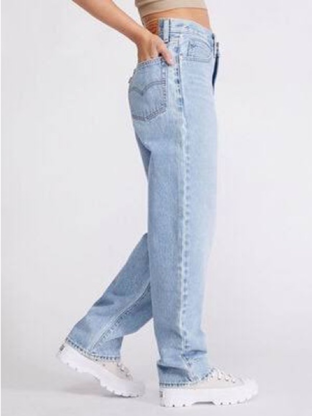 Levi’s 94 baggy jeans light wash